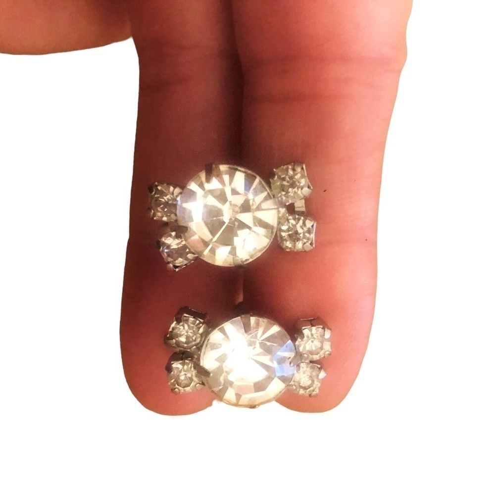 Vintage rhinestone screen on / clip on earrings